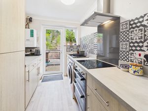 Kitchen - click for photo gallery